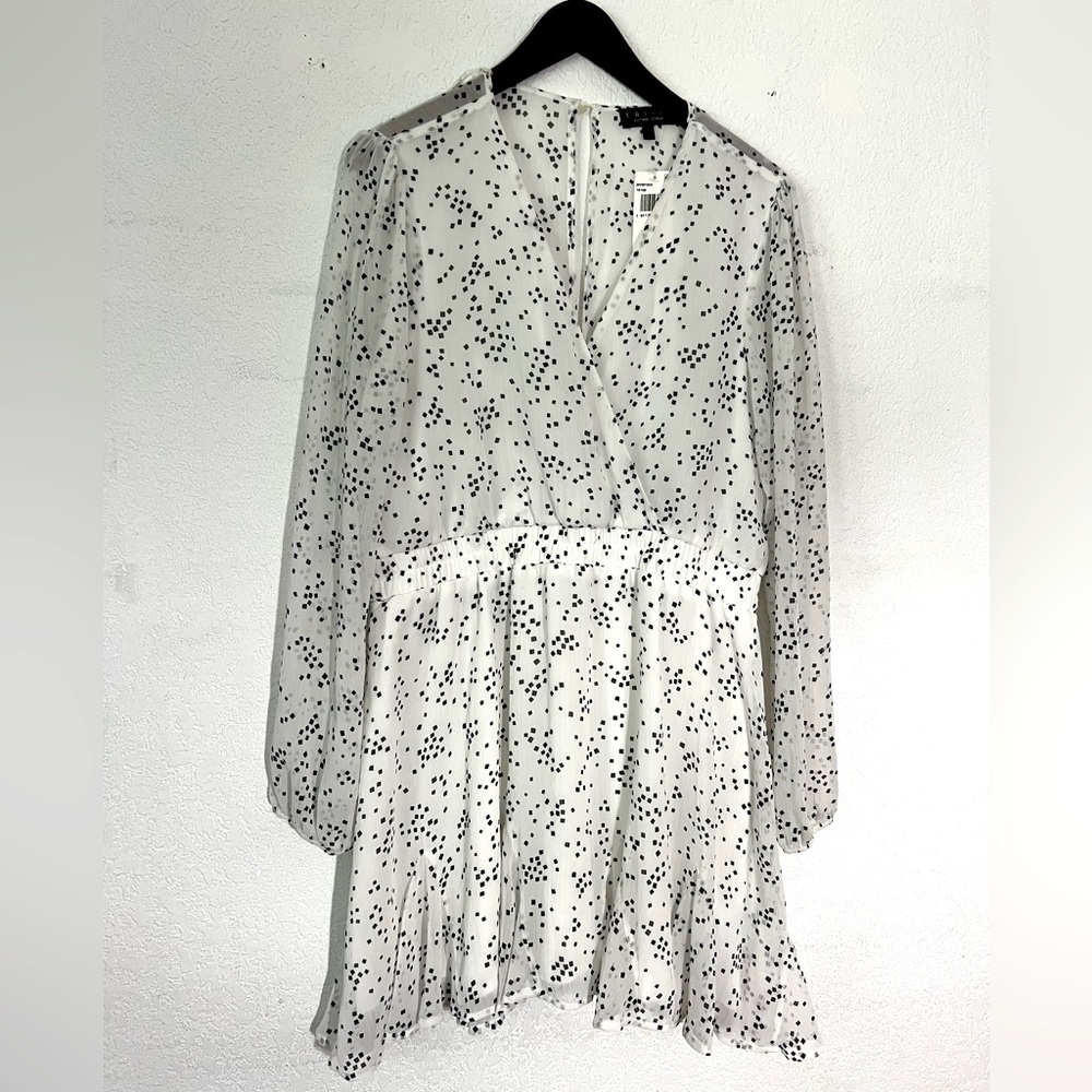 TRIXXI Printer Wrap Dress - Picture 5 of 8